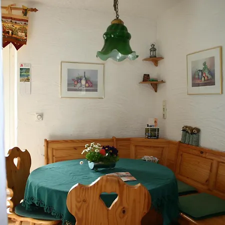 Isi-hof Farm stay Schonfeld (Vulkaneifel)