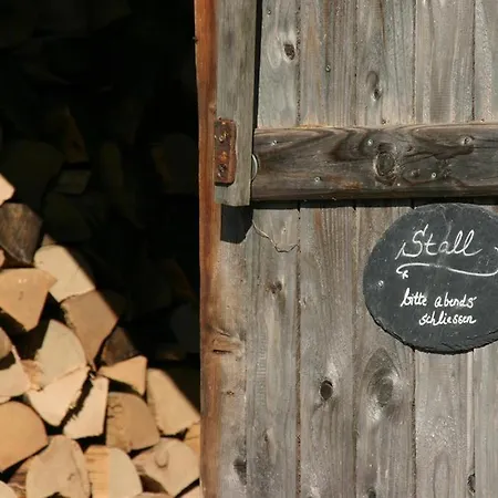 Farm stay Isi-hof Schonfeld (Vulkaneifel)
