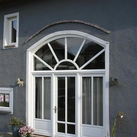 Isi-hof Farm stay Schonfeld (Vulkaneifel)